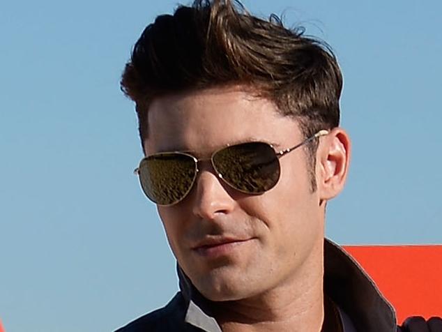 SYDNEY, AUSTRALIA - MAY 17:  Zac Efron and Alexandra Daddario at the 'Baywatch' photo call at Bondi Beach on  May 17, 2017 in Sydney, Australia.  (Photo by Cassandra Hannagan/Getty Images for Paramount Pictures) *** Local Caption *** Zac Efron; Alexandra Daddario