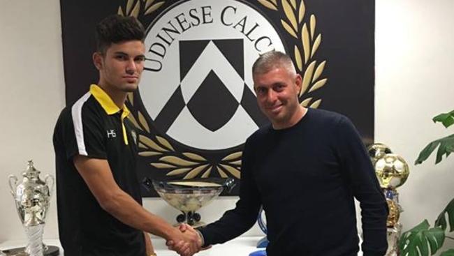 Franz Pjetri after signing his contract with Udinese.