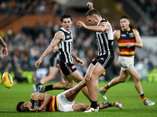 Dan Houston knocked out Izak Rankine with this hit during the third term. Picture: Mark Brake/Getty Images