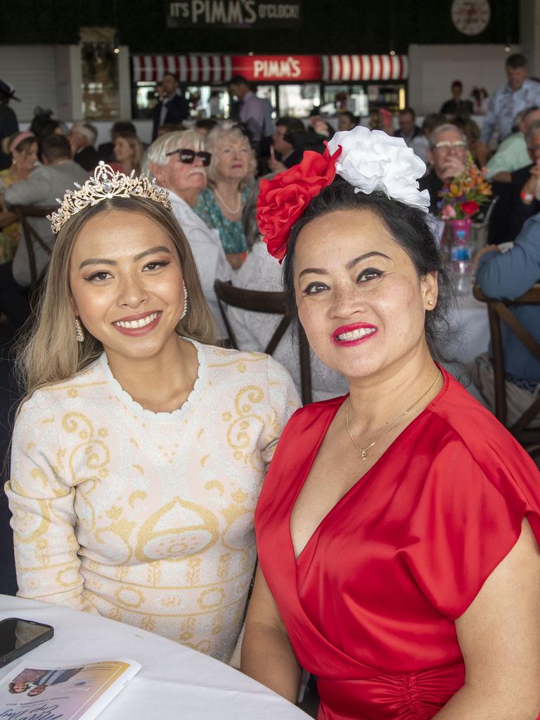 Pranchalee Pakarat and Urai Santisopha. Melbourne Cup Day at the Toowoomba Turf Club. Tuesday, November 1, 2022. Picture: Nev Madsen.