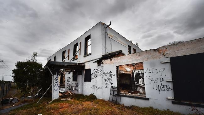 The Diggers Rest Pub is to be rebuilt.