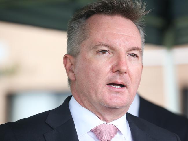 SYDNEY, AUSTRALIA: NewsWire Photos: JANUARY 16 2024: Minister Chris Bowen addresses the media with The Prime Minister, Anthony Albanese, Premier Chris Minns  and Assistant Minister Jenny McAllister in a press conference in Northmead in Sydney today. Picture: NCA NewsWire / Gaye Gerard