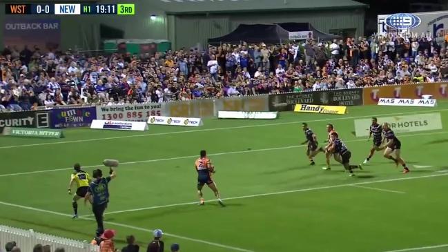 Kalyn Ponga goes long