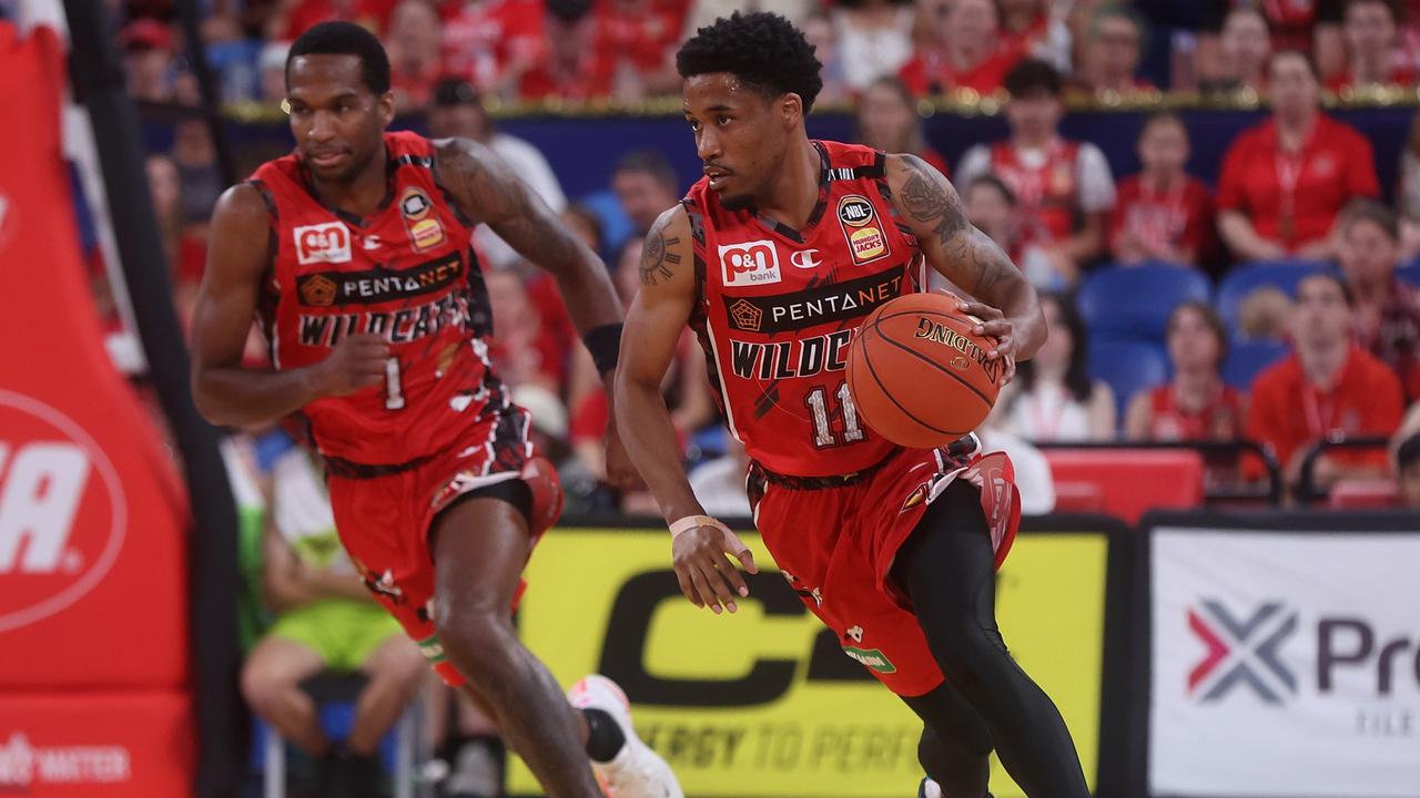 NBL scores: Melbourne United defeats New Zealand Breakers, NBL losing ...