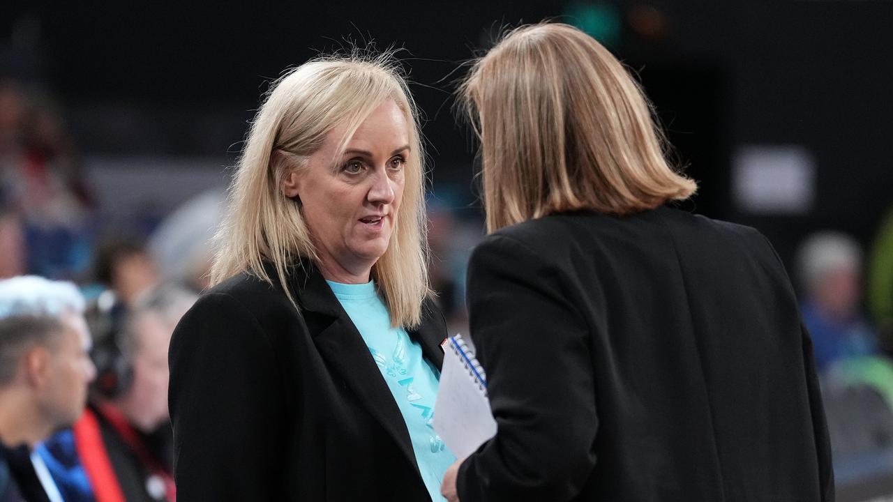 Tracey Neville (L) chats with assistant coach Nicole Richardson. (Photo by Daniel Pockett/Getty Images)