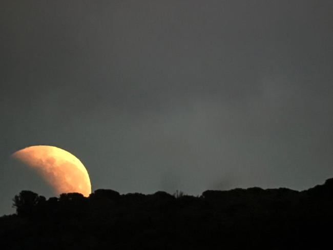 Blood Moon from Thistle Island - Ian Jacobs IOJ Aerial Photography