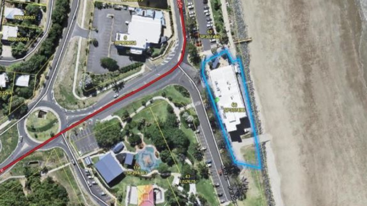 An aerial view of the existing Keppel Bay Sailing Club site (foreshore building - outlined in blue) on Anzac Parade, Yeppoon. Source: LSC interactive mapping.