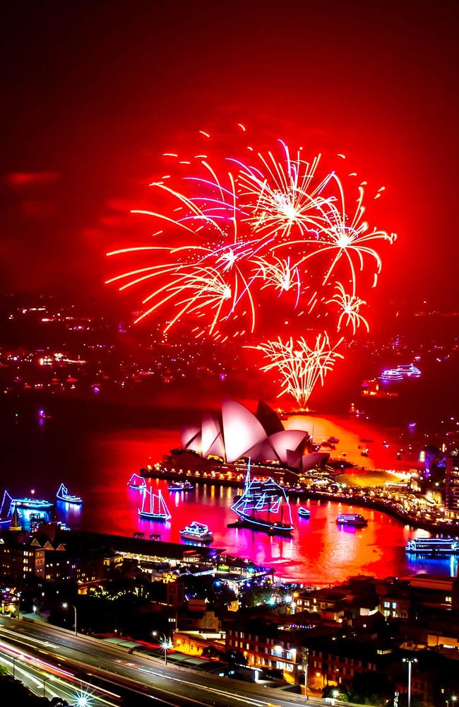 Sydney's New Years Eve 9pm fireworks. Picture: Monique Harmer