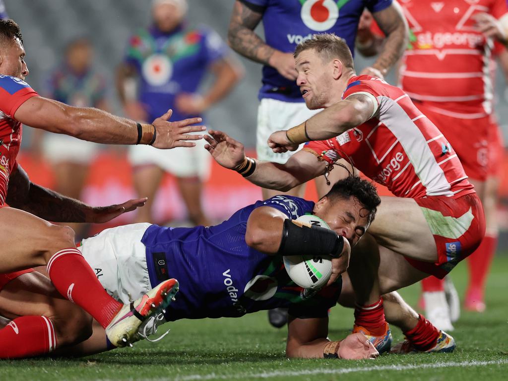 Eliesa Katoa of the Warriors barges over to score a try. Picture: Ashley Feder/Getty Images