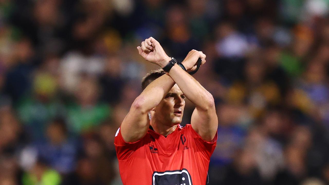 Referee Grant Atkins. Picture: Getty Images