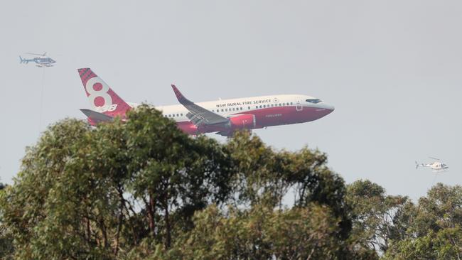 The 737 water bomber in action in Queensland. Picture: Peter Wallis.