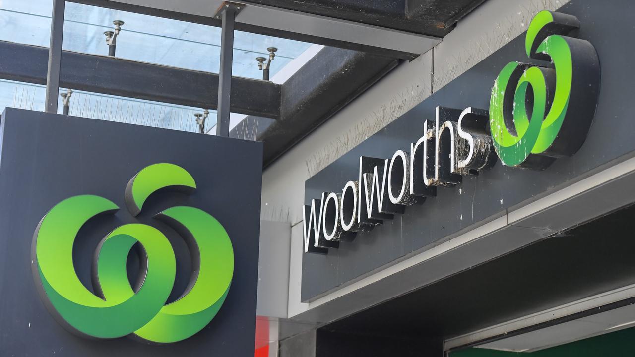 ‘Do not eat’: Woolies pulls mince pies from shelves