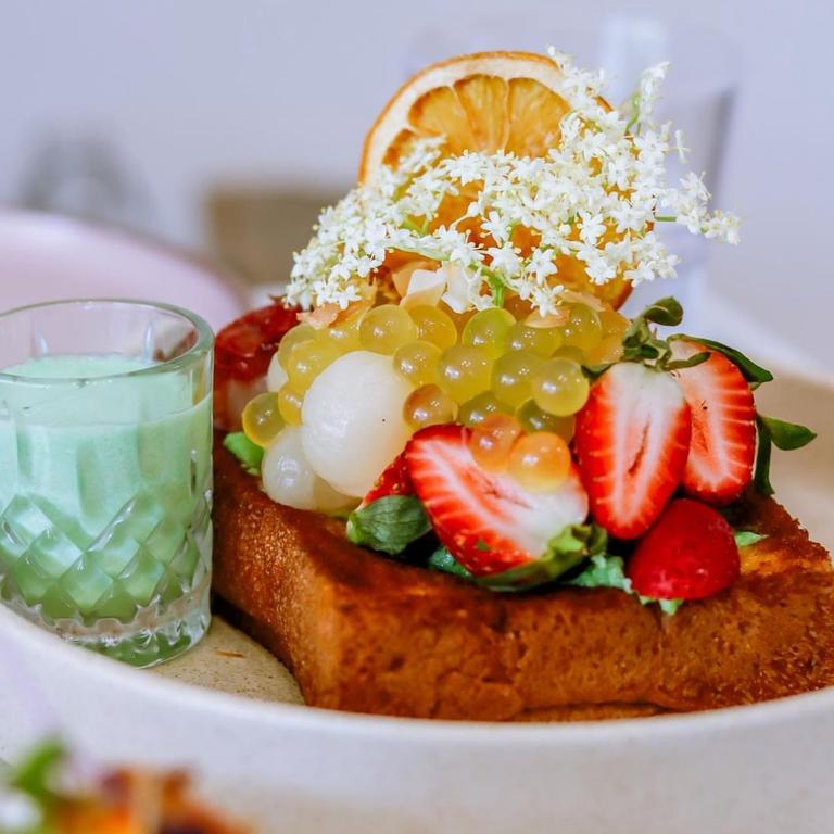 Friend toast at Lamkin Lane, Caloundra