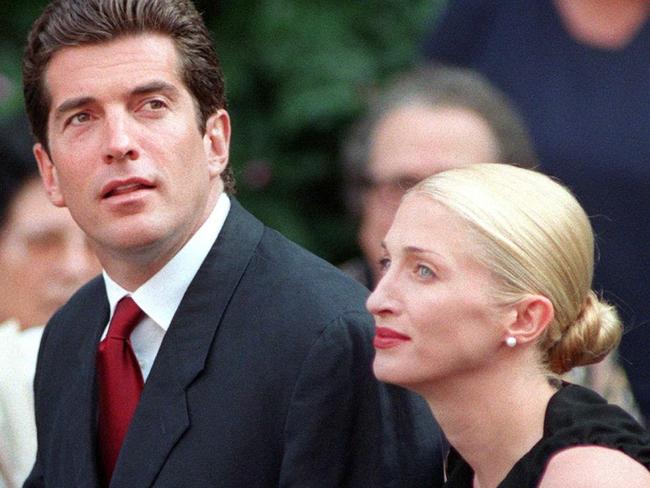 8/8/1998. John F Kennedy Jr and his wife Carolyn Bessette in Italy.