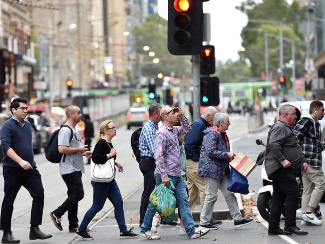 MELBOURNE, AUSTRALIA - NewsWire Photos APRIL 28TH, 2023: Generics of busy streets for a piece on migrant workers, their wages and population growth. Picture : NCA NewsWire / Nicki Connolly