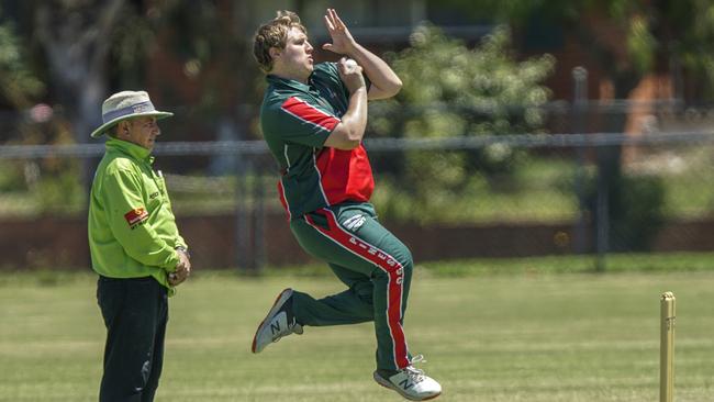 Bill Humphrey bowling for Pines. Picture: Valeriu Campan