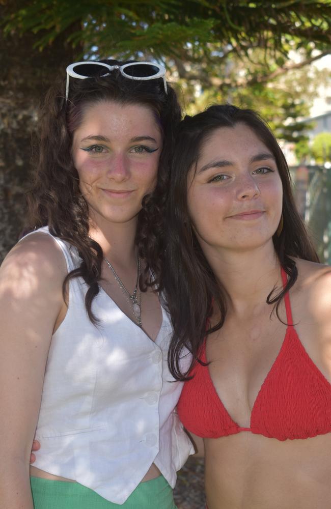 Amelia Keane and Bryony Keane at the 2022 Caloundra Music Festival. Photo: Elizabeth Neil