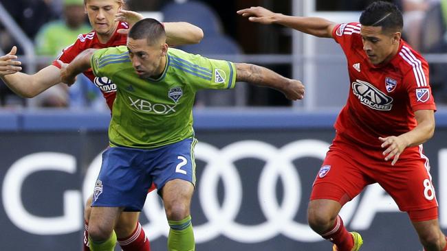 Clint Dempsey rips up referee's notebook; Sounders finish with 7