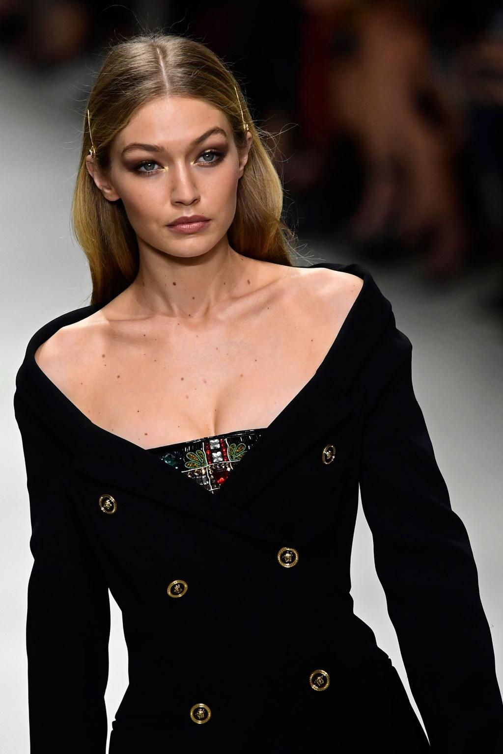 Gigi Hadid To Wear Versace To The Met Gala Vogue Australia