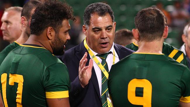 PERTH, AUSTRALIA — OCTOBER 15: Australian coach Mal Meninga talks with Sam Thaiday and Cameron Smith after winning the International Rugby League Test match between the Australian Kangaroos and the New Zealand Kiwis at nib Stadium on October 15, 2016 in Perth, Australia. (Photo by Paul Kane/Getty Images)