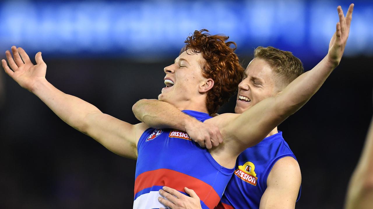 Ed Richards and Lachie Hunter are two of the Bulldogs’ young stars. Pic: AAP 