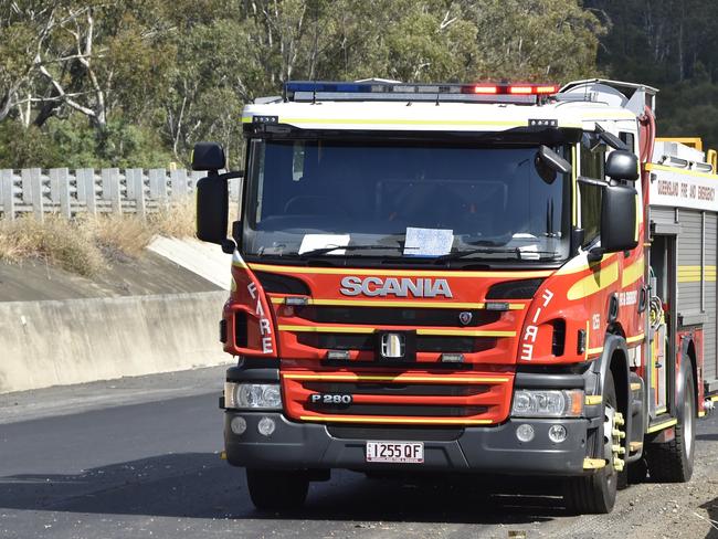 Emergency Services, Fire Service, QFS, Fire truck Toowoomba Range. June 2017