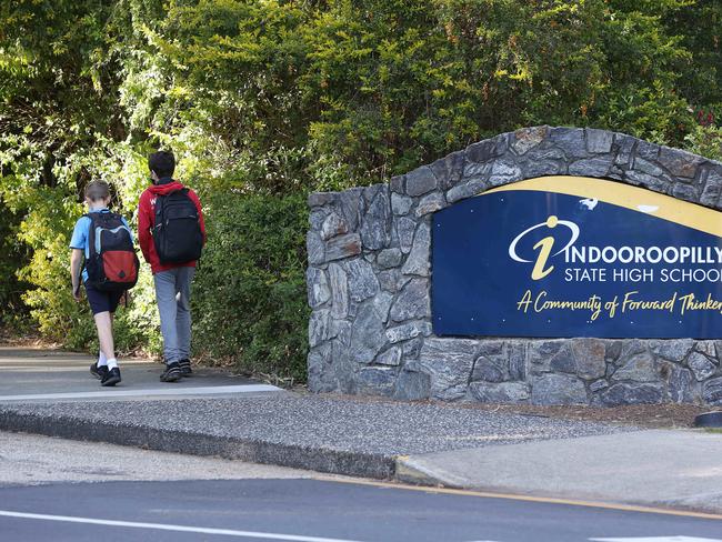 Students returning to Indooroopilly State High School following two weeks of home quarantine. Pics Tara Croser.