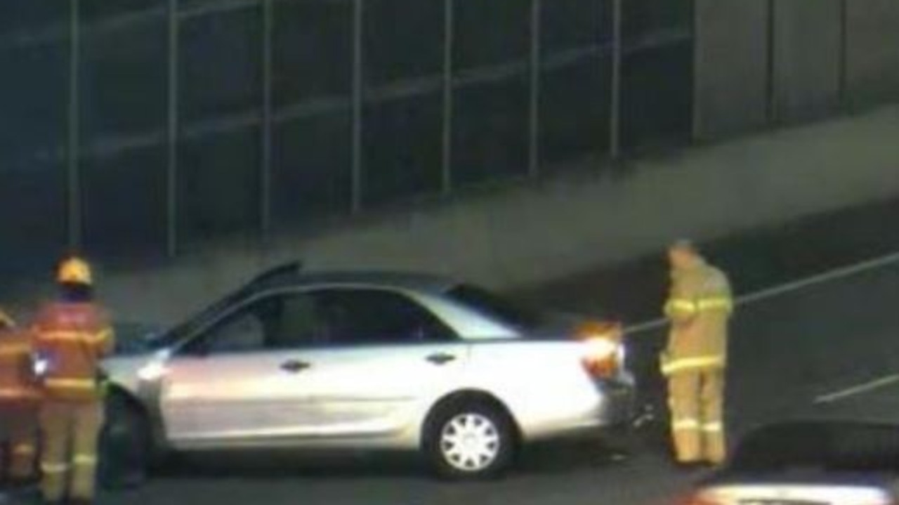 Monash Freeway Crash 2 Car Collision Causes Delays Traffic Banking To Eastlink Au 4615