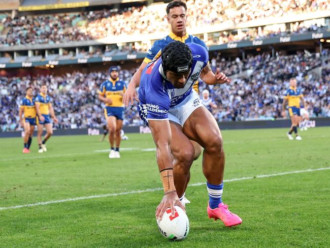 Stephen Crichton goes in to score a try against the Eels. Picture: Brendon Thorne/Getty Images