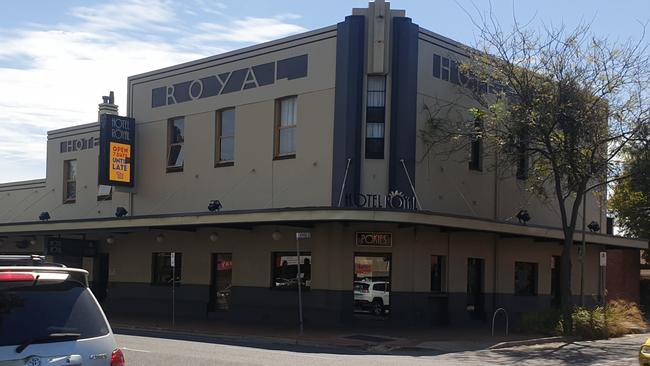 Cafes, restaurants and hotels closed along Henley Beach road. Picture: Colin James