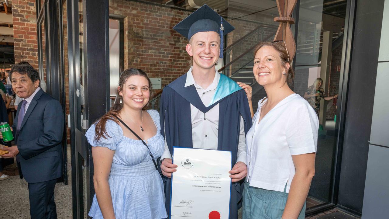 04-02-2025 Deakin Graduation Bachelor of Exercise and Sport Science, Sarah Bogle, Aidan Dawson-Bogle and Karinda Saltmarsh