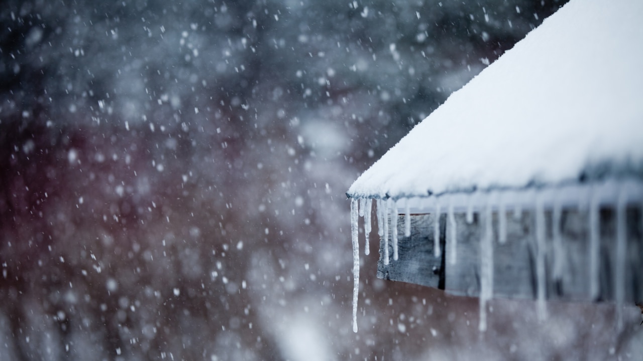 Antarctic blast brings snow to NSW, Victoria, Tasmania