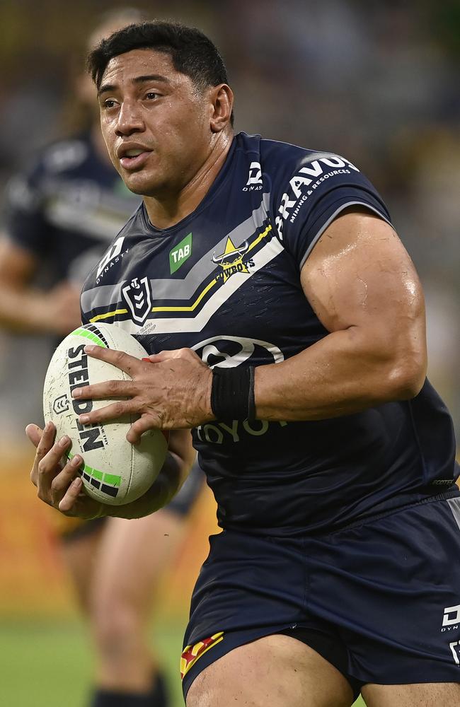 Jason Taumalolo runs the ball. (Photo by Ian Hitchcock/Getty Images)