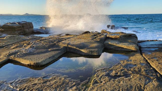 Samsung Galaxy S23 Ultra did a good job in picking up the reflections of the cloud on the water as well as the waves crashing against the rocks in the background. Photo: Mark Furler