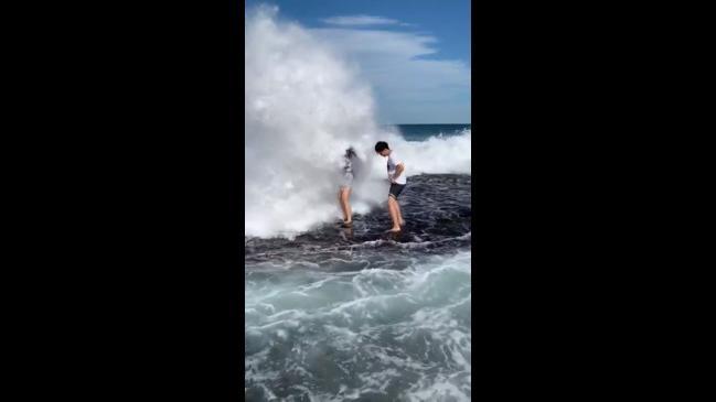 Huge wave wipes out tourists posing for pictures in NSW