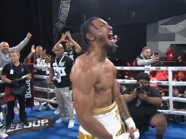 Paulo Aokuso screams after earning the victory. Photo: Stan Sport