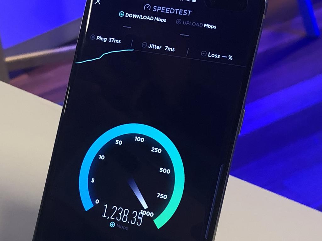 A controlled demo shows just how fast 5G networks can be (though in the real world speeds are a bit slower).