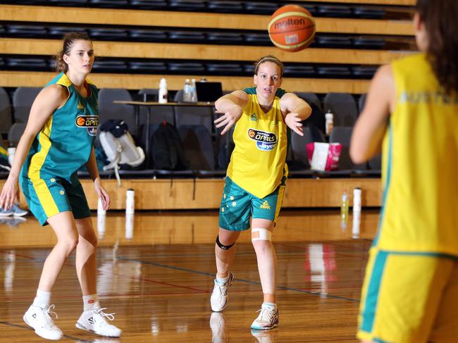 Photos of the Opals Australian women's basketball team ytaining at TSS.Photo of Rachael McCully.Photo by Richard Gosling