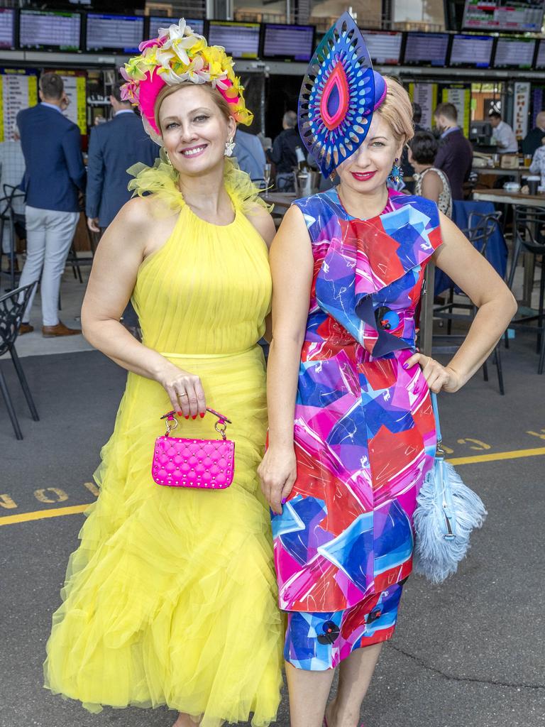 Melbourne Cup at Doomben Racecourse, Brisbane: Fashions On The Field ...