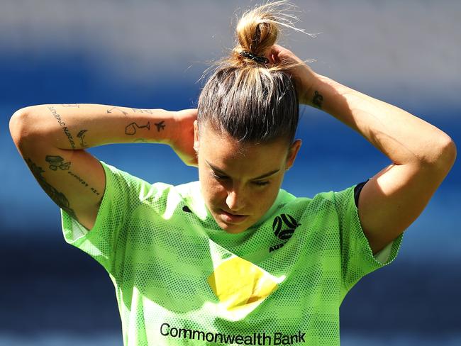 SYDNEY, AUSTRALIA - SEPTEMBER 05: Chloe Logarzo takes break during an Australia Matildas training session at Allianz Stadium on September 05, 2022 in Sydney, Australia. (Photo by Mark Kolbe/Getty Images)