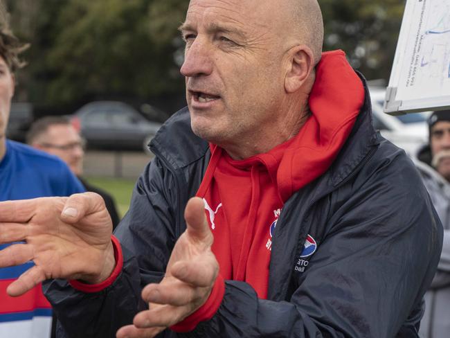 Mornington coach Simon Goosey. Picture: Valeriu Campan