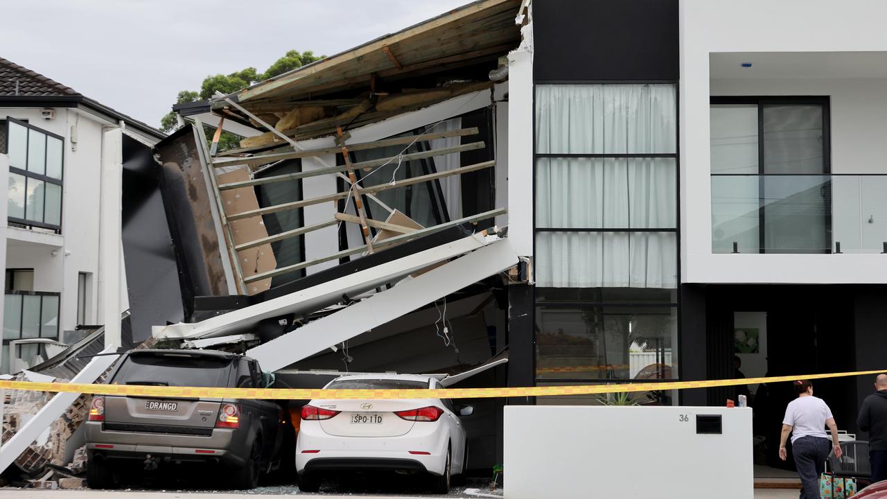 Builder goes bust after new home collapses