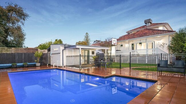 21 Adrian St, Bentleigh East smashed its reserve at auction.