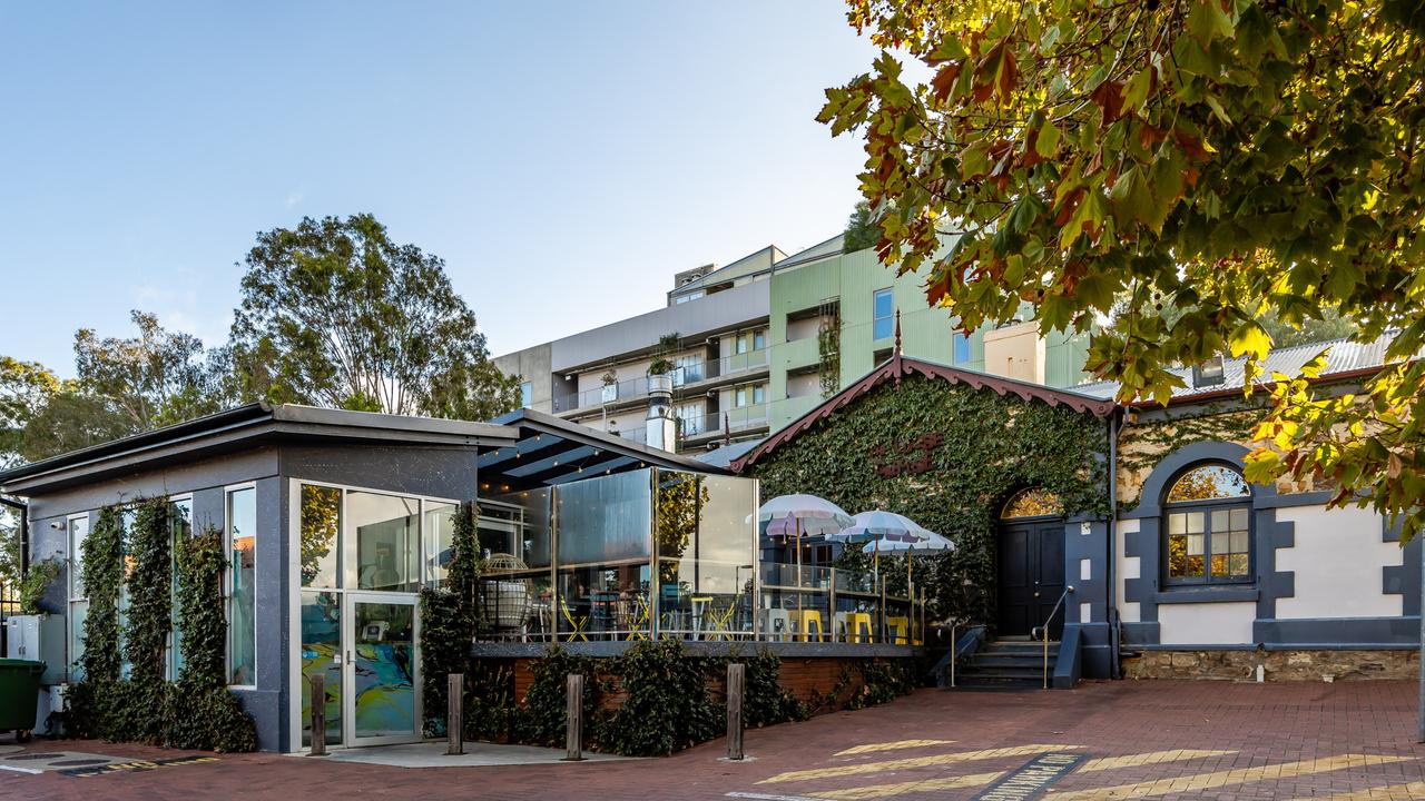 Owner’s ‘emotional ride’ as brunch hotspot to close