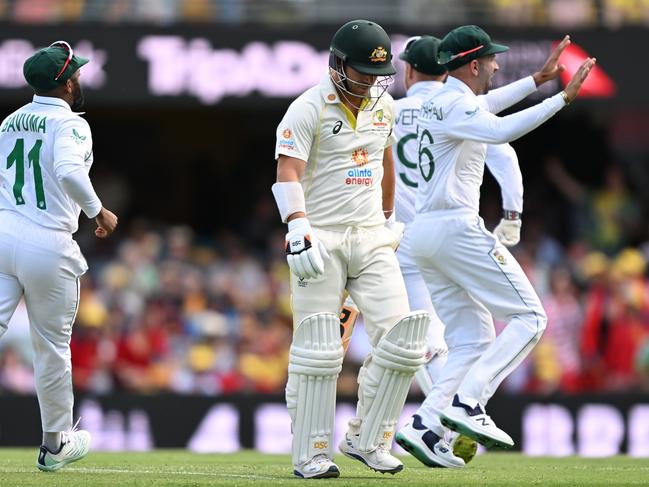 David Warner trudges off. Picture: Bradley Kanaris/Getty