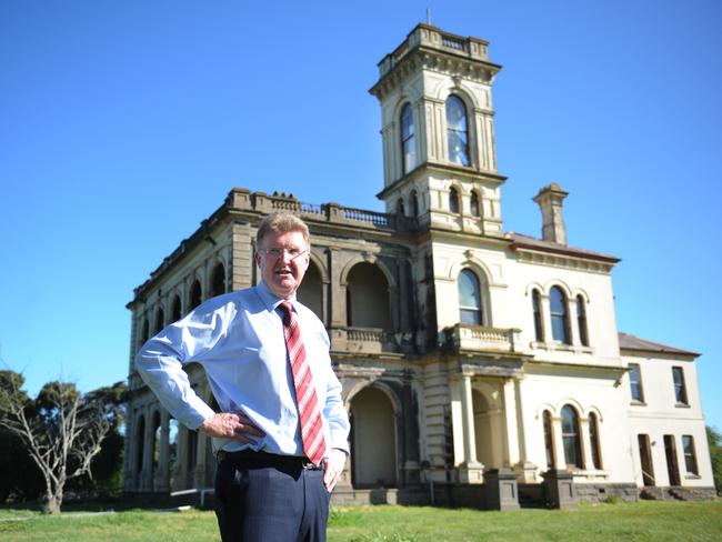 Woodend Real Estate Agent John Keating is believed to be the first agent to use advertised price guides in Victoria.