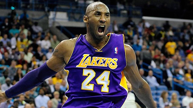 Los Angeles Lakers star Kobe Bryant is the youngest NBA player ever to  reach 31000 points