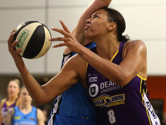 Liz Cambage in action against Canberra. Pic: Stuart Milligan