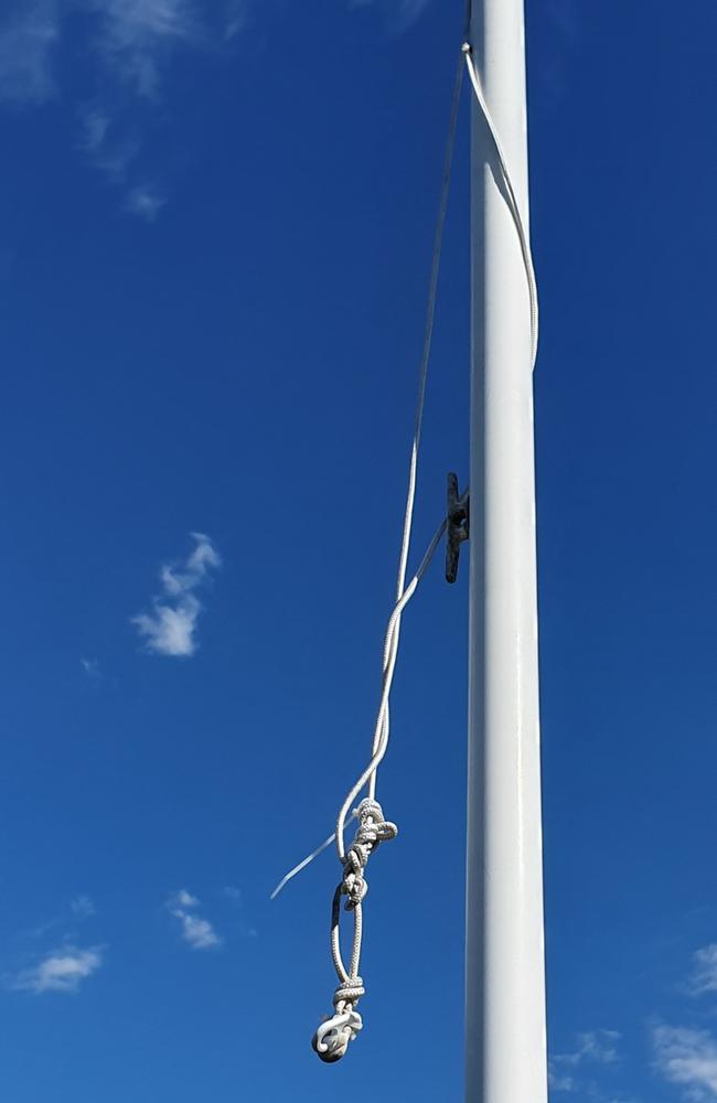 Brisbane City Councillor Angela Owen (Calamvale ward) snapped this photo of the flag pole ropes cut.