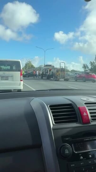 Traffic mayhem as crash blocks two lanes of Gold Coast M1